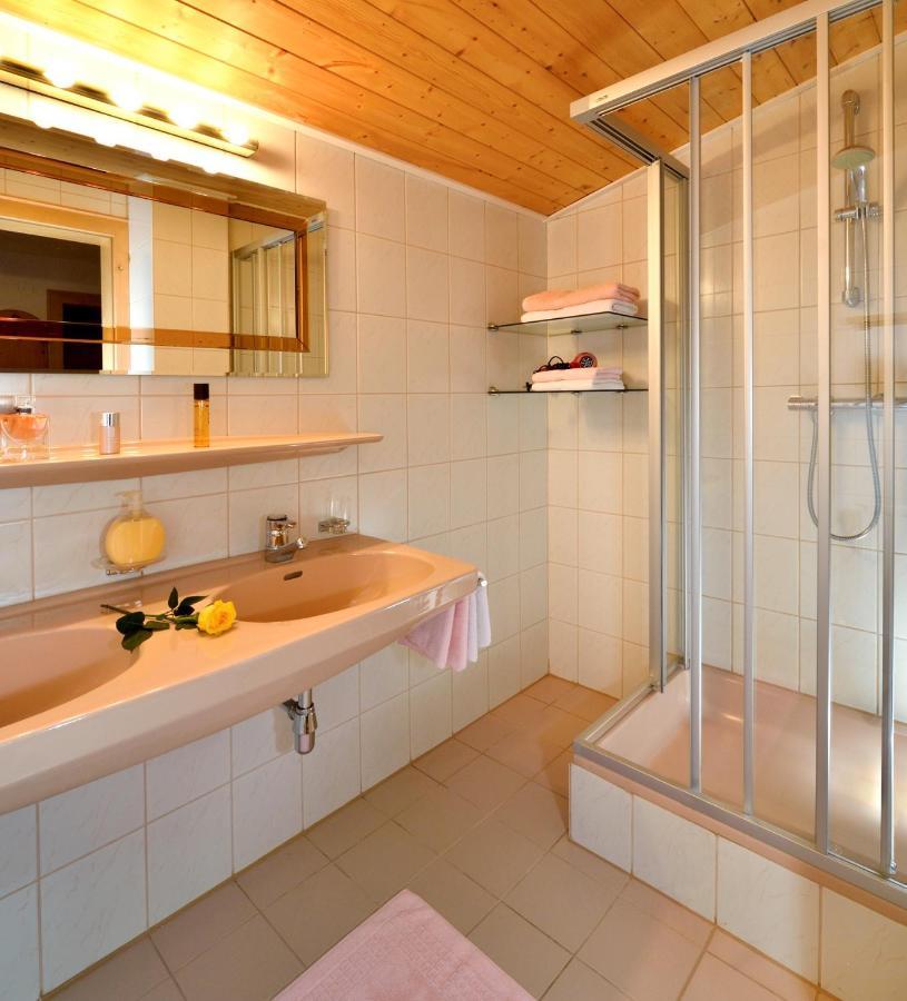 Haus Christaldo Bed & Breakfast Санкт Антон ам Арлберг Екстериор снимка