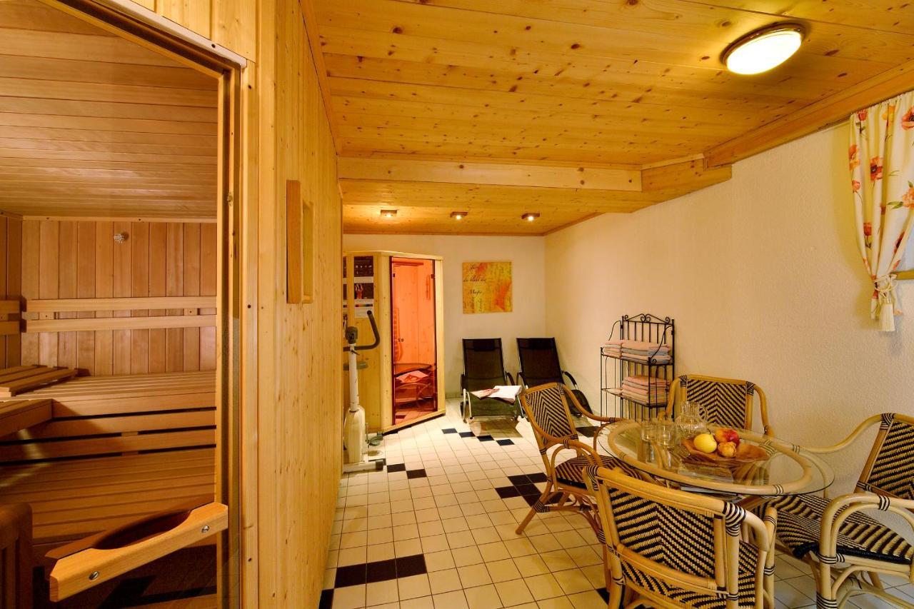 Haus Christaldo Bed & Breakfast Санкт Антон ам Арлберг Екстериор снимка