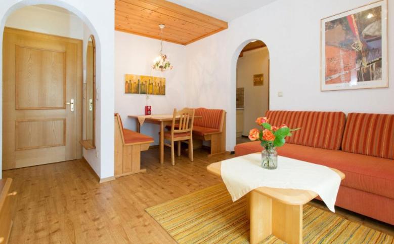 Haus Christaldo Bed & Breakfast Санкт Антон ам Арлберг Екстериор снимка