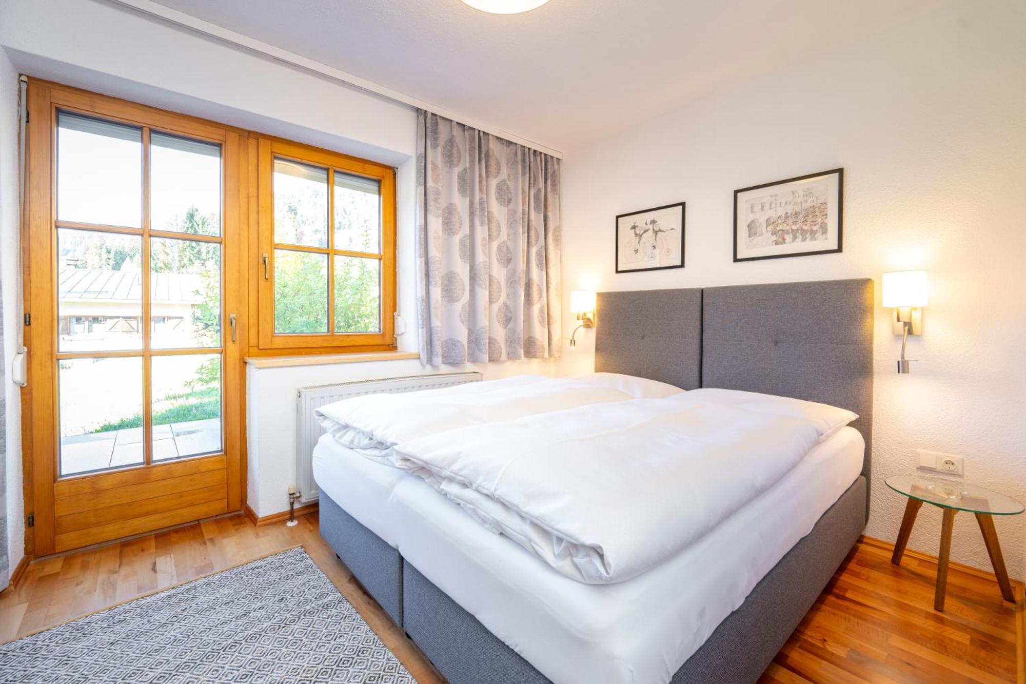 Haus Christaldo Bed & Breakfast Санкт Антон ам Арлберг Екстериор снимка